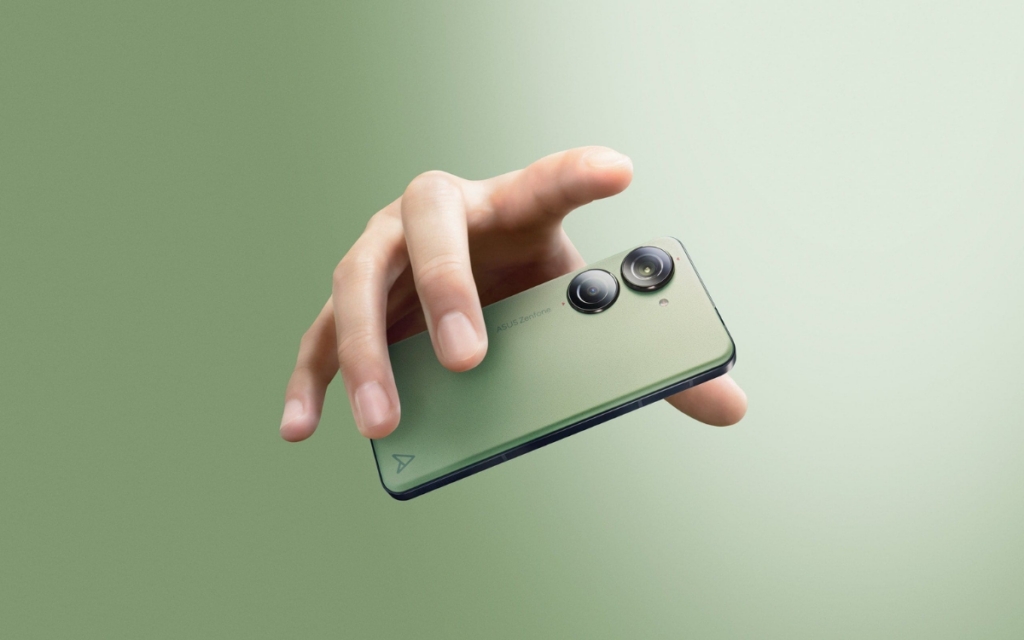 5 Reasons Why Compact Phones Don’t Make Sense in 2025