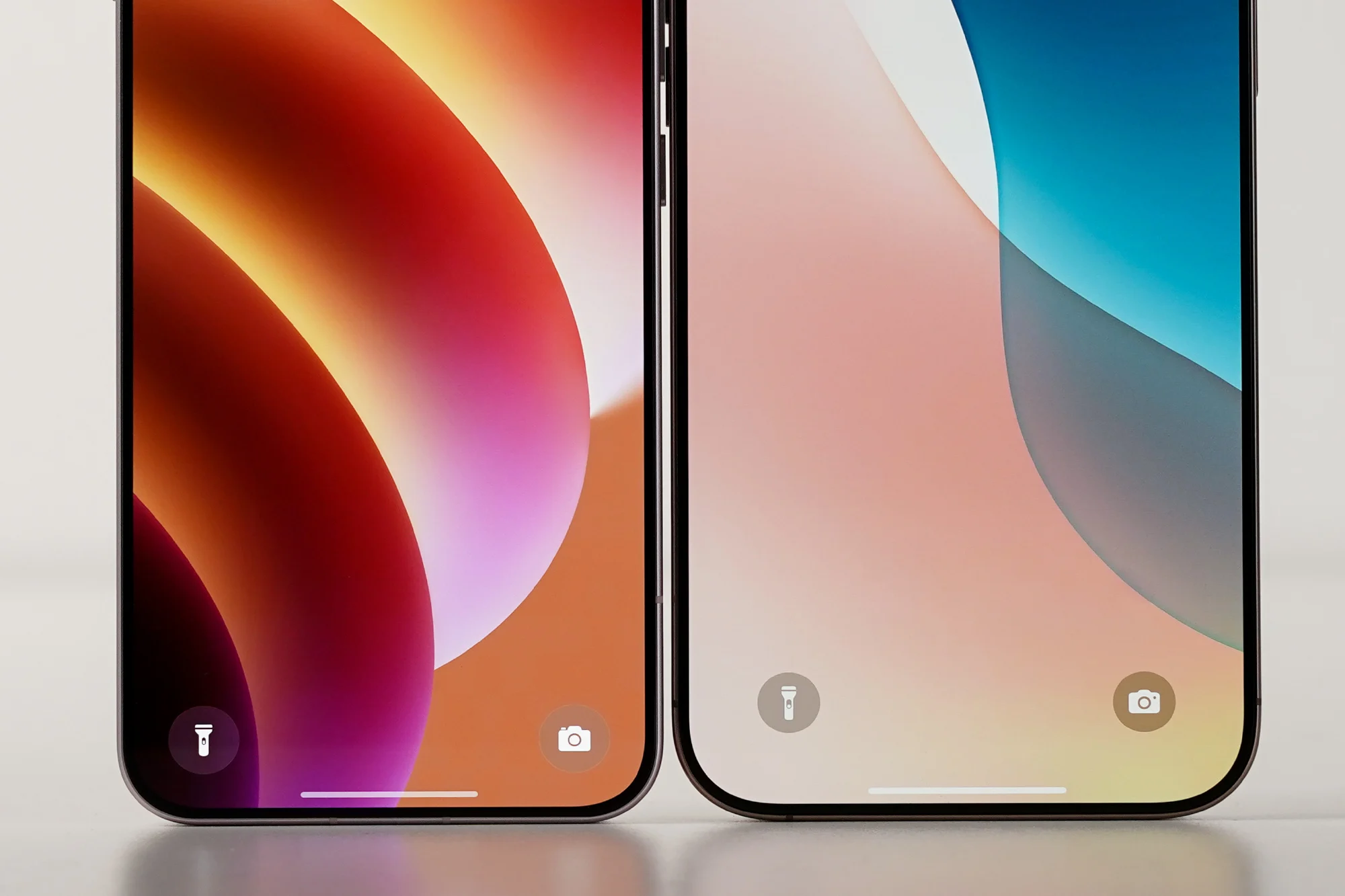 Oppo Find X8S First Official Image Released, 6.31-inch Screen compared iPhone 16 Pro Max