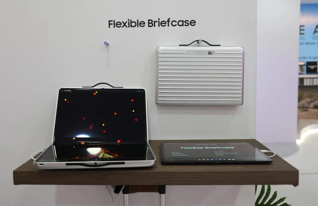 samsung flexible briefcase laptop
